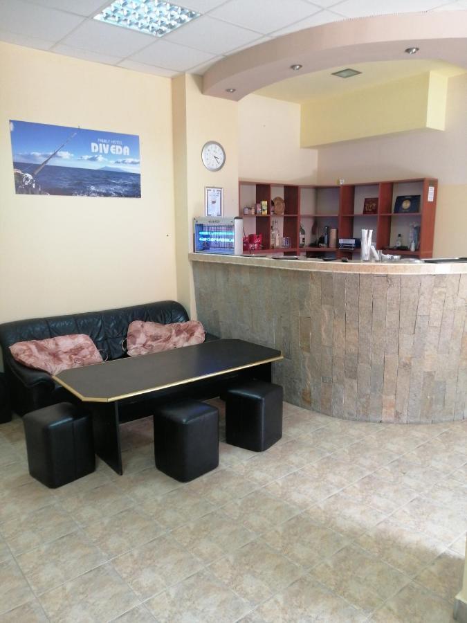 Femili Diveda Hotel